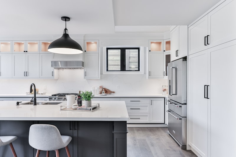 Fitted units with sink and drawers